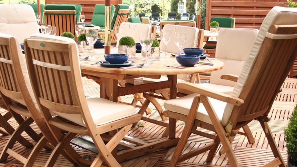 Affordable Garden Funniture that Looks Expensive